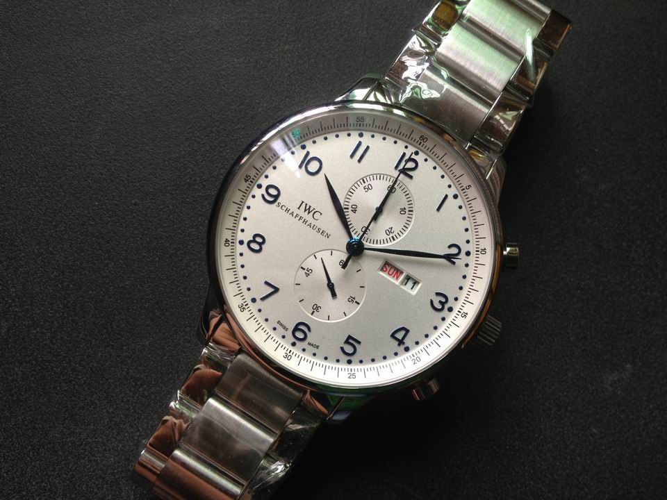IWC watch man-233